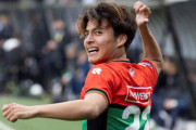佐野航大とオランダ人元Jリーガーが再会！無敗の首位相手のゴールに「彼の成長は信じられない」