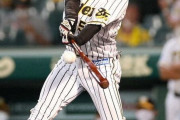 前阪神・荒木　足でバットで「魅力」アピール　マルチ安打に二盗　33歳はあきらめない