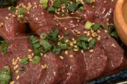 安い焼肉屋の焼きレバーって生で食べたらやばいんか？？？？？