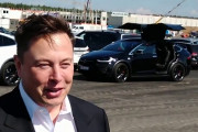 【名付け】イーロン・マスク氏、新たに生まれた子供に「Exa Dark Sideral」と命名