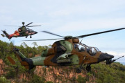 ティーガー対戦車攻撃ヘリ部隊配備15周年を記念してフランス陸軍とドイツ連邦軍所属機が混成パトロール飛行！