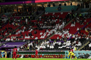 ◆悲報◆カタールW杯開幕戦の観客、カタール劣勢の後半にさっさと帰ってしまう?