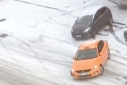【動画】雪が降った日には絶対に近づきたくない道路がこちら。