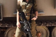 【画像】イスラエルの女兵士さん、もうめちゃくちゃｗｗｗｗｗｗｗｗｗｗｗｗ