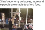 経済崩壊の中国にて、ゴミ箱の残飯をそのまま食す中国人が目撃される [9/15]