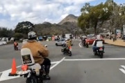 【静岡】どっちが悪い？暴走族が駐車場で事故ってしまう動画が人気に。