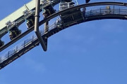 USJのフライング･ダイナソー､頂上付近で緊急停止ｗｗｗヤバすぎでしょｗｗｗ