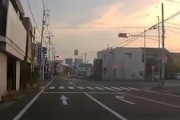 【動画】イミフすぎる運転をする軽バンが松山市で目撃される。