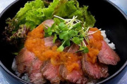 三大無能丼「ローストビーフ丼」「かき揚げ丼」
