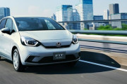 【悲報】ホンダ「助けて、フィットが全然売れないの！」