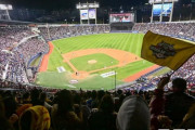 韓国人「韓国は日本に最先端の開閉式ドームに負けた‥」予算5000億ウオンの蚕室ドーム球場は閉鎖型、日本は同じ予算で開閉型‥ﾌﾞﾙﾌﾞﾙ　韓国の反応