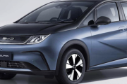 【朗報】BYD、2023年の世界販売台数が前年比62%増の302万台で目標を達成する
