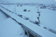 【大雪】新潟 関越道で立往生 1100台→200台余りに減少も解消見通し立たず　18時5時