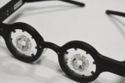 レーシック手術をしなくても1日1時間かけるだけで視力が回復する凄いメガネが登場　しかもオシャレ