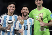 悲願達成のメッシが史上初となる2度目の大会MVPに！　最優秀GK＆若手賞もアルゼンチン独占
