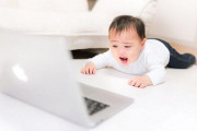 昭和の方がハードモードだったはずなのにどうして現代の子育てはこんなにも無理ゲー化したのか？