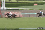 熊本産馬ヨカヨカが新馬戦でノーザン系クラブ馬に競り勝つ