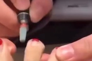 【動画】新人ネイリストが慣れてなさすぎて腹筋崩壊ｗｗｗｗ