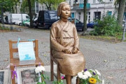 【速報】ドイツの慰安婦少女像、韓国系団体が移設拒否「われわれの使命だ」　ベルリン市ミッテ区長「理解できない」