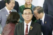【速報】文大統領、安倍首相と控室で11分間の会話。対話の原則を確認