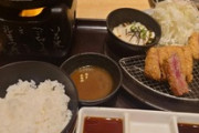 3万7000円のサーロイントンカツ食ってるｗｗｗ（※画像あり）