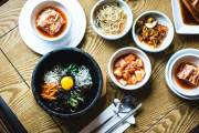 ベトナムメディア 「韓国人はなぜ食器を手に持たない？」［8/23］