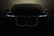 【悲報】BMW新型7シリーズ…アレが更に大きくなり光る模様ｗｗｗｗｗｗｗｗｗ