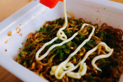 【悲報】マヨネーズの恩恵を受けられる食べ物、焼きそばだけ