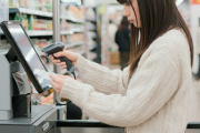 【ヤバイでしょｗ】セルフレジとかいうほぼ万引き合法なシステムが定着した理由‥‥