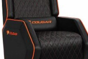 ゲーミングソファ「COUGAR RANGER」を買う猛者おらんのか？