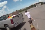 【射殺注意】追い詰められた強盗犯、警察犬に銃を向けた瞬間【動画像】