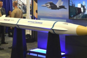 米海軍、対レーダーミサイル「AGM-88G AARGM-ER」の飛行試験を実施…射程が従来の2倍に！