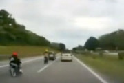 【動画】高速道路ですり抜けしていた走り屋たちが起こした最悪の事故。