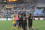 【J2第35節 仙台×横浜FC】仙台が首位相手に3-0快勝でPO進出へ貴重な勝ち点3を得る！横浜FCは5月以来の黒星に