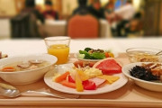 ホテルの朝食バイキングあるある
