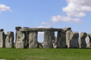 「ストーンヘンジは黒人が作った」とする児童書に英国の歴史家が激怒（海外の反応）