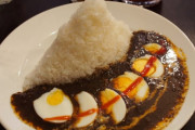 カレーに卵のせる文化ｗｗｗｗｗｗｗ