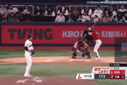 韓国人「韓国プロ野球、観客席からは嘆きの声…信じられないプレー続出」　韓国の反応