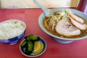 味の濃いコッテリ系のラーメンに白飯を頼む奴ｗｗｗｗｗ
