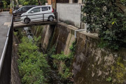外国人「京都の人達が小川の上に駐車していて興味深い」
