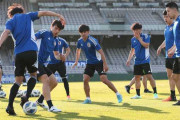 日本代表、大一番のアウェー戦も観客減で追い風！