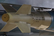 米国、爆弾用精密誘導装置「JDAM」をウクライナに供与へ！