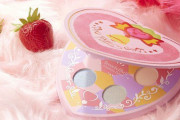 『東京ミュウミュウ』ミュウイチゴの武器“ストロベルベル”を再現した「メイクパレット」登場！