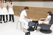 【乃木坂46】足ツボを押されるメンバーと、それを見て怯える3人のシュールすぎる構図www