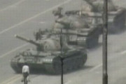 【闇】中国の「天安門事件」で“戦車の前に立ちはだかる一般男性”の画像、検索エンジンBingで表示されなくなってると判明！世界的に歴史が消される…