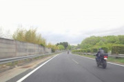 ワイ、バイクの初公道初高速で120キロだす