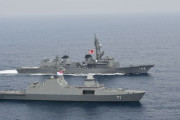 海自護衛艦「ゆうだち」、ベンガル湾でとシンガポール海軍・豪海軍と共同訓練を実施！