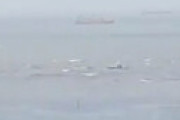 【動画】 旧江戸川の舞浜大橋で水上バイクが衝突事故、転覆し沖に流され不明に　警察や消防ヘリ、救助隊集結で騒然