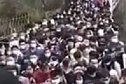 【動画】 中国の観光地、２週間限定で入場無料にしたらこうなった・・ 「国民総感染」