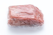 最近お肉を1食分ずつラップに包んで冷凍しておく技術を手に入れたんやけど